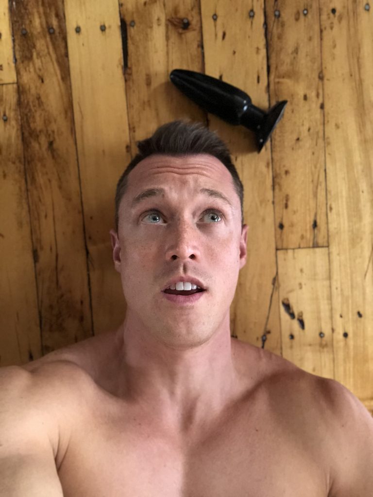 The Tale of Davey Wavey And The Butt Plug - Gay Porn - Himeros TV
